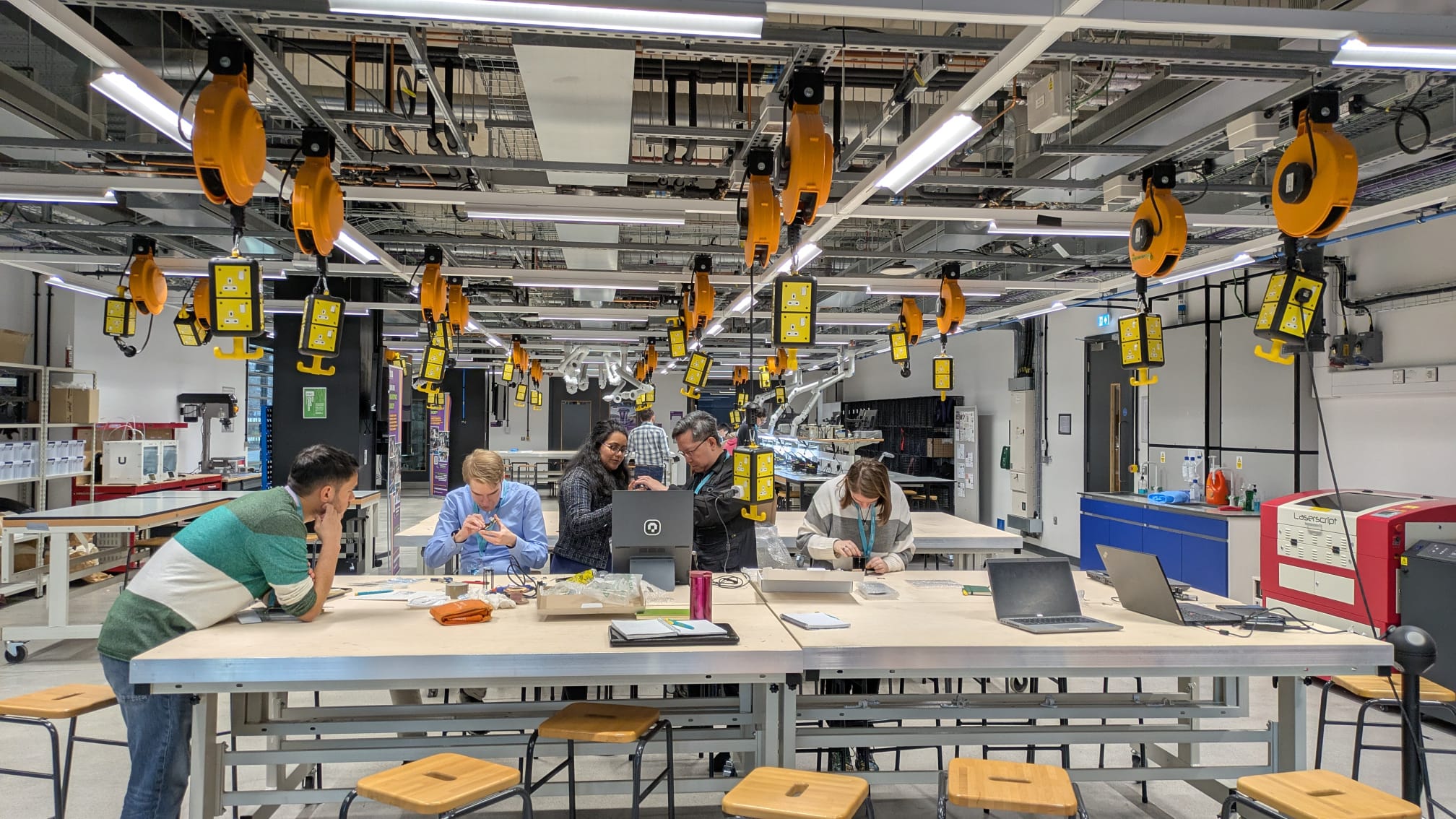 Royce Outreach: Microscopic Marvels at the Manchester Museum for British Science Week